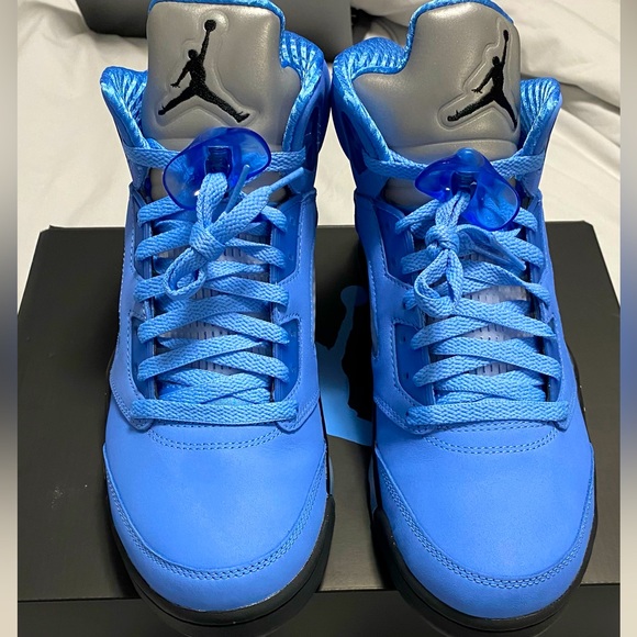 ❄️ AIR JORDAN 5 RETRO SE 'UNC' ❄️ - Picture 4 of 5